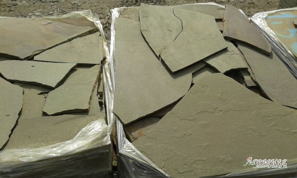 Камень природный серо-зеленый пластушка песчаник натуральный